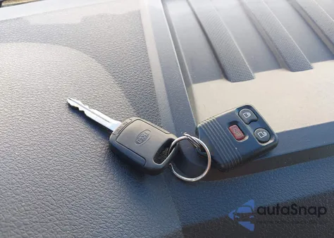 2010 Ford F-250 Cabela's/Harley-Davidson/King Ranch/Lariat/Xl/Xlt from USA, damaged, VIN 1FTSW2BR2AEB34656